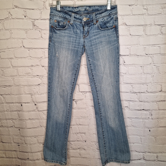 American Eagle Outfitters Denim - American Eagle Outfitters Slim Boot Stretch Sandblast Low Rise Jeans Sz 2 Short